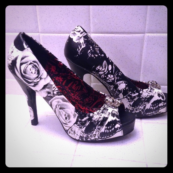 Iron Fist Shoes - Iron Fist platform stiletto peep toe heels